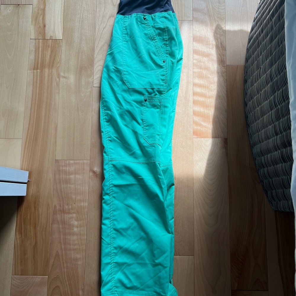 Healing hands scrub pants XS BUNDLE with scrub top